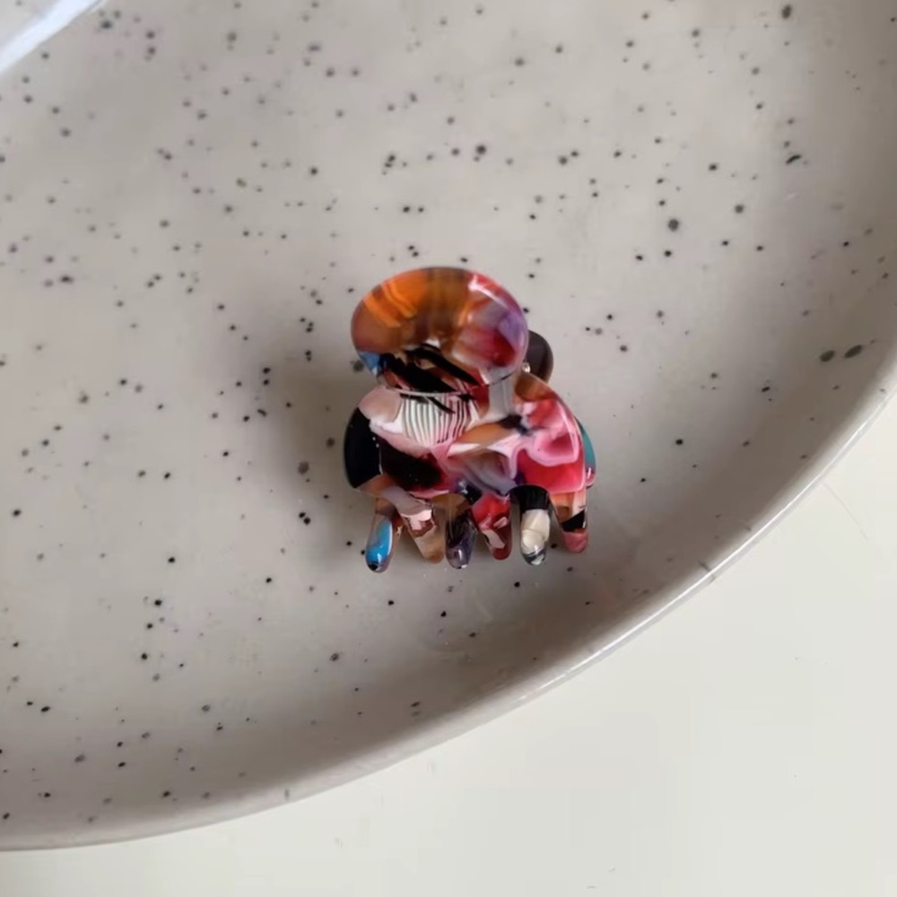 Multi-Color Mini Hair Claw - Picture 2 of 9